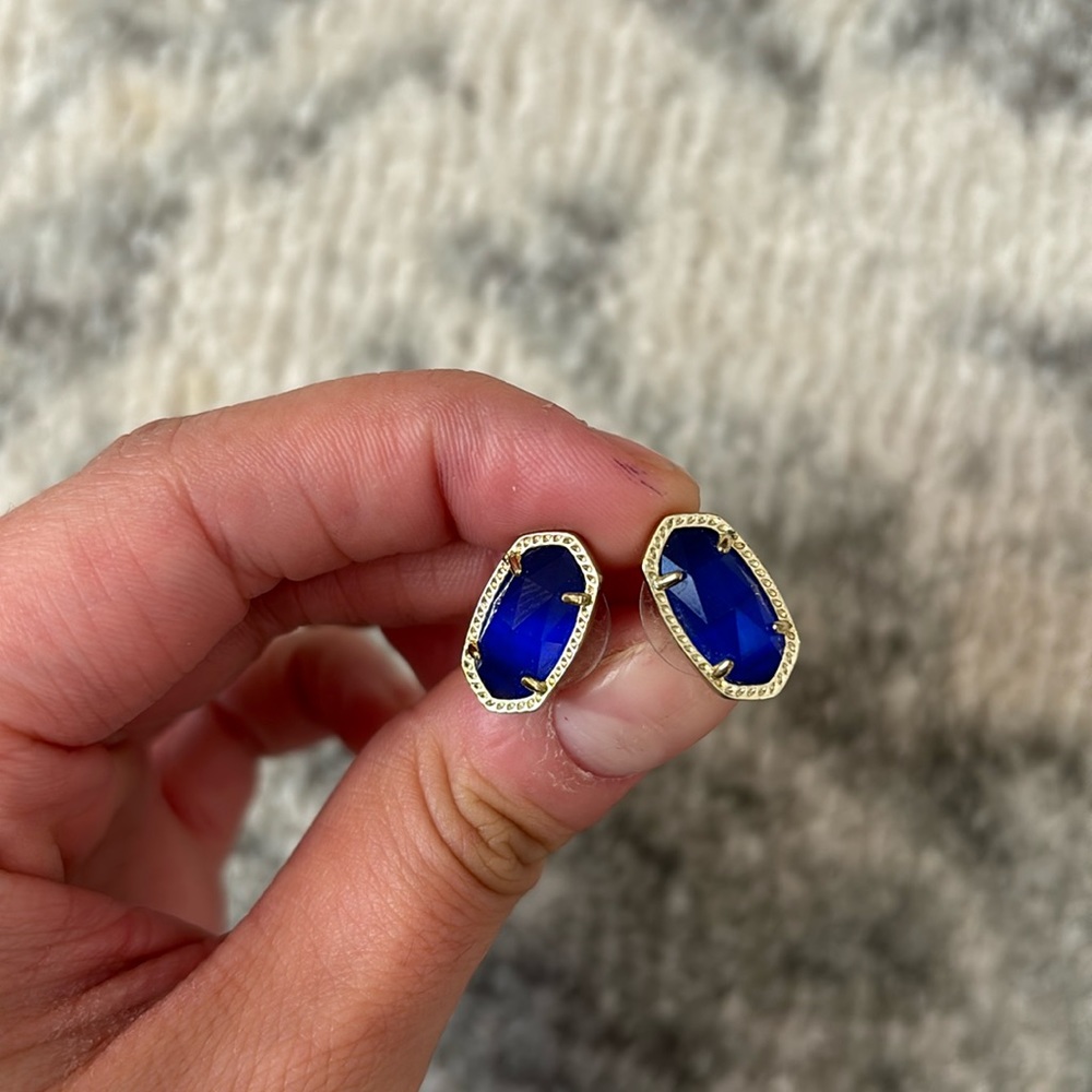 Kendra Scott earrings